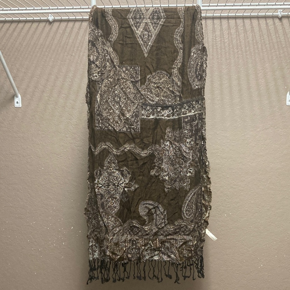Collection XIIX Elegant Paisley Scarf in Brown and Cream